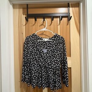 Monteau Black and White Floral Blouse